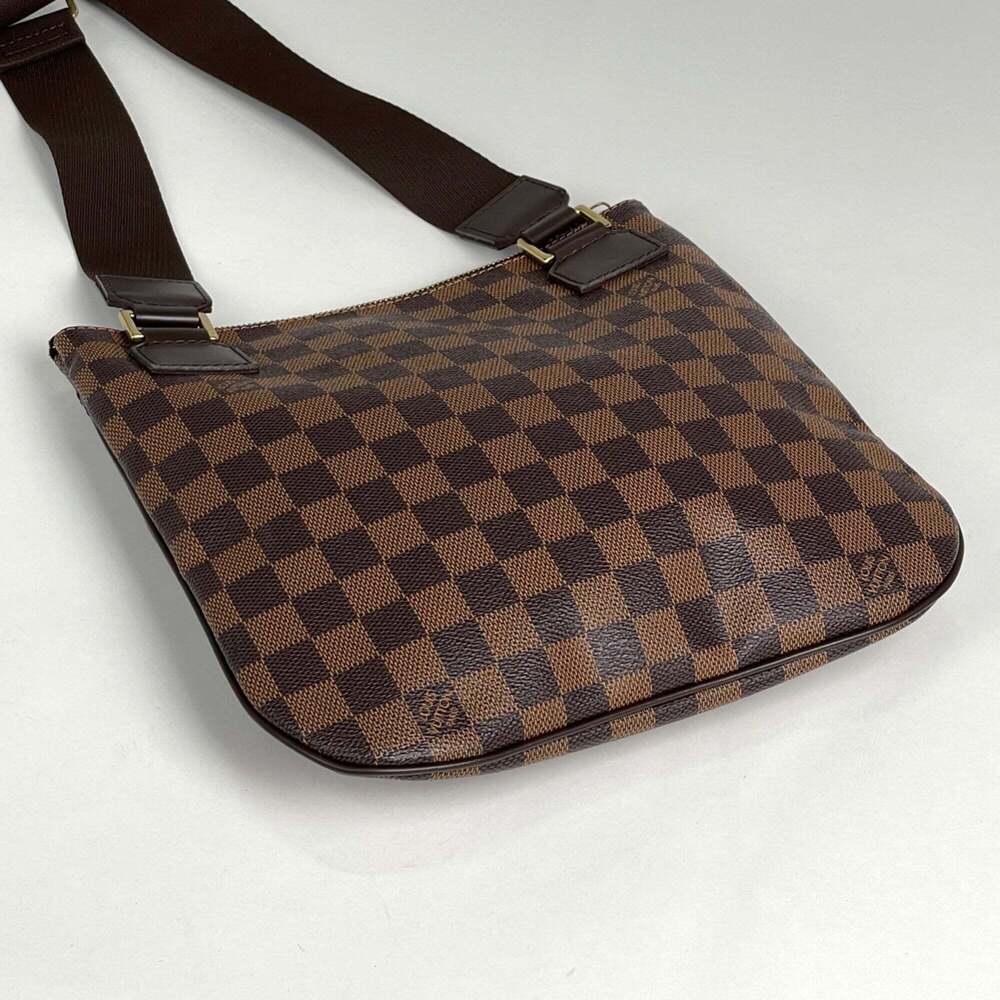 LOUIS VUITTON Authentic Brown Damier Pochette Shoulder Bag - Picture 2 of 6